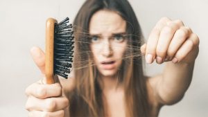 المعهد الذهبي | نصائح ووصفات مفيدة لتساقط الشعر وعلاج الصلع