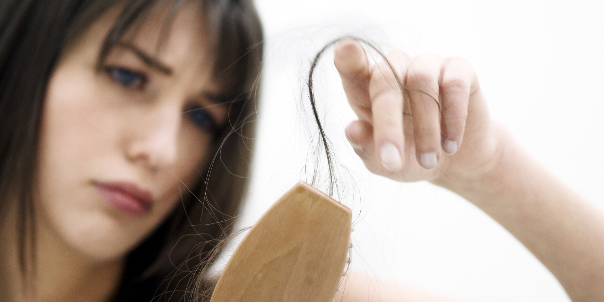 المعهد الذهبي|نصائح ووصفات مفيدة لتساقط الشعر وعلاج الصلعنصائح ووصفات مفيدة لتساقط الشعر وعلاج الصلع