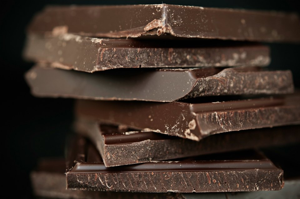 تقليل الجوع والشهية بالشوكولاتة الداكنة